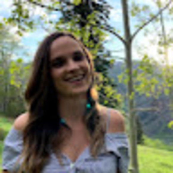 Meet your Posher, Julia - Picture 1 of 1